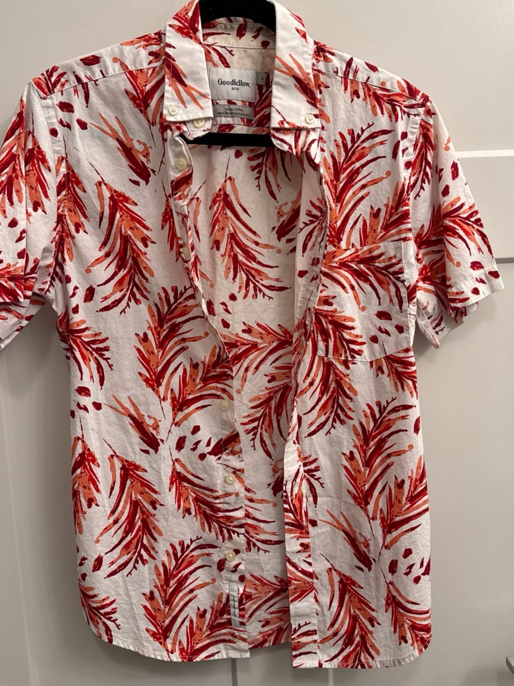 Goodfellow & Co White Short-Sleeve Button-Down with Red and Orange Leaf Print